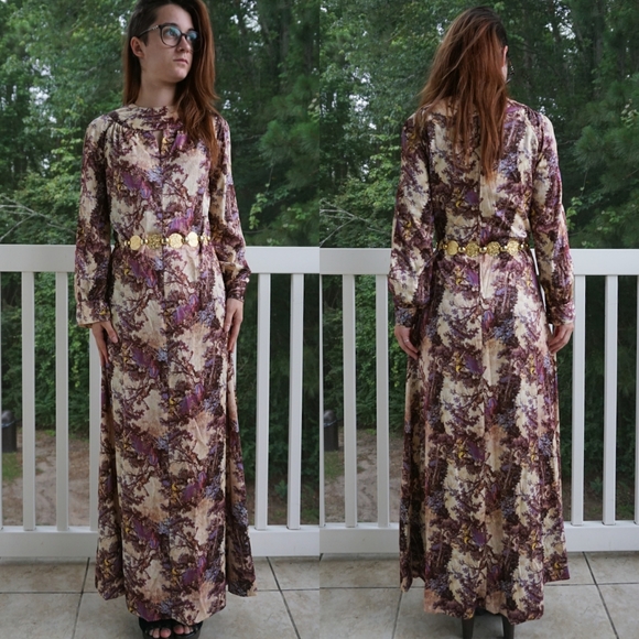 VTG 70s Novelty Print Maxi Dress - Picture 1 of 6